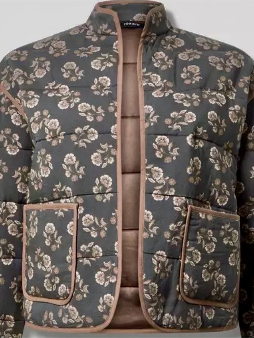 EUC! TORRID, SIZE 4X QUILTED OPEN FRONT JACKET. BROWN FLOWER, FULLY LINED.